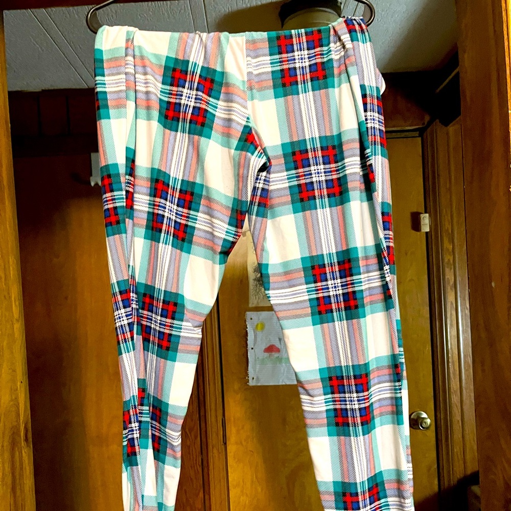 Christmas themed leggings. Plus size